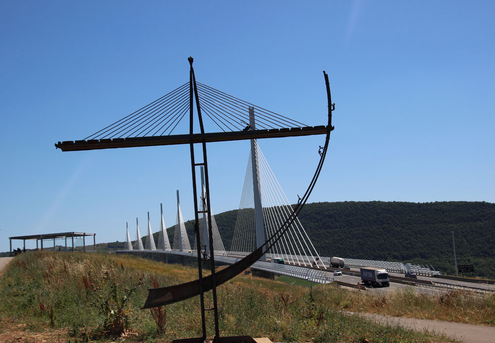 sculpture viaduc