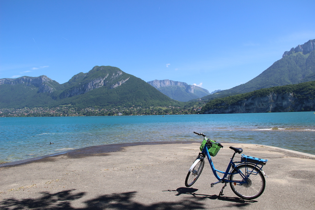 tour lac velo
