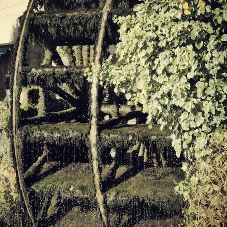 Village de Ménerbes roue2