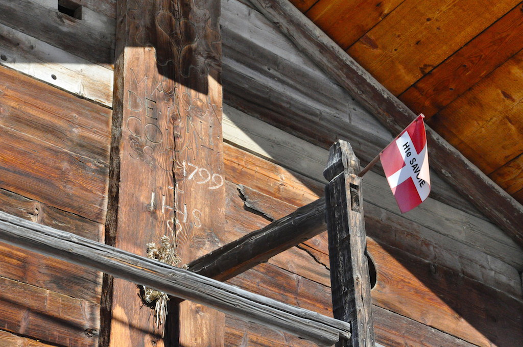 detail chalet