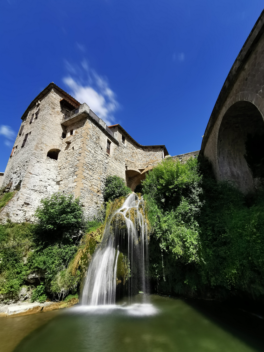 cascade village pause longue